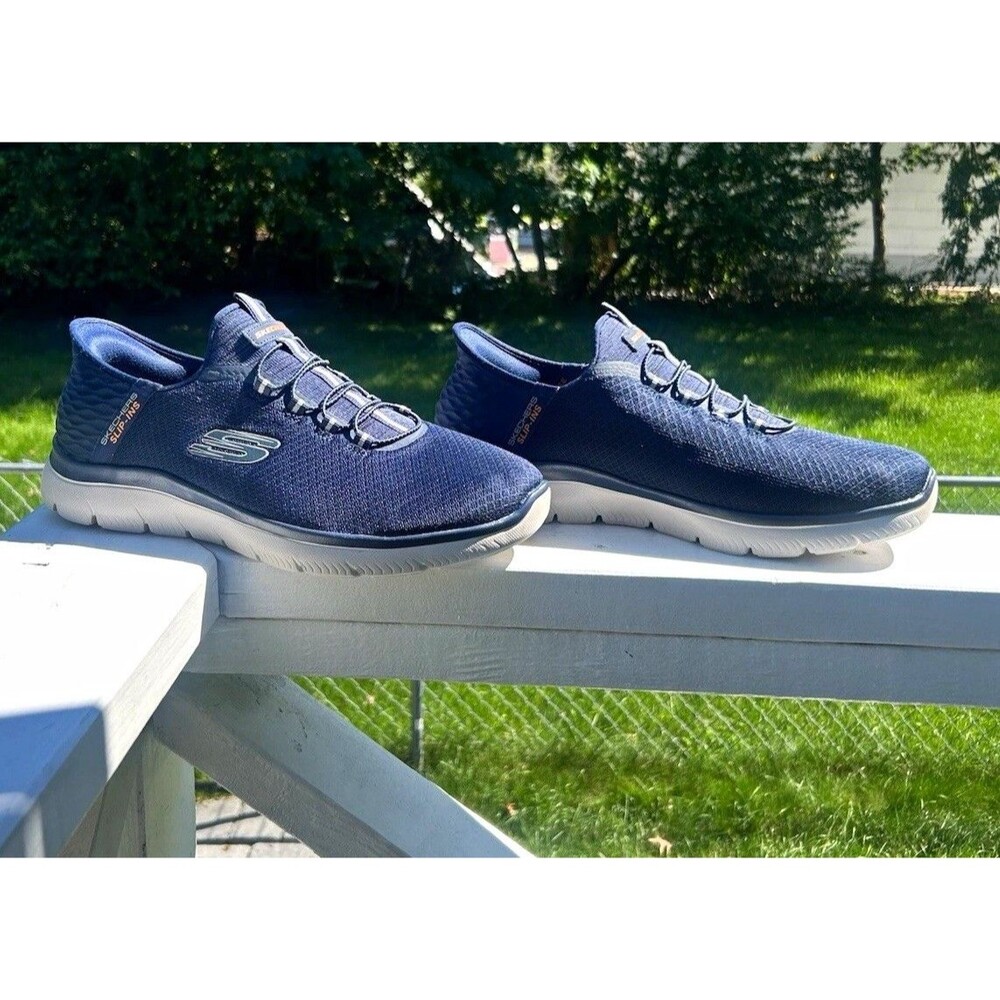 Skechers Hands Free Slip-ins Menโs Navy Mesh Slip-On Low Top Sneakers